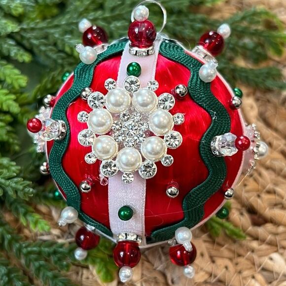 Beaded Push Pin Satin Thread Ball Christmas Ornament Mid Century Vintage Style - Picture 1 of 8